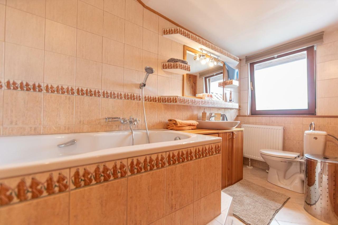 Romantic Attic Retreat Bratislava Exterior photo