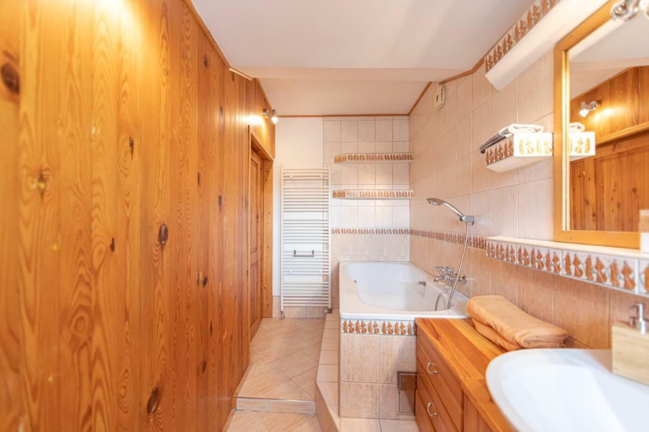 Romantic Attic Retreat Bratislava Exterior photo